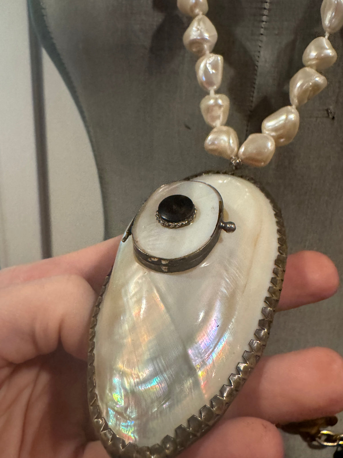 Mother, of Pearl
