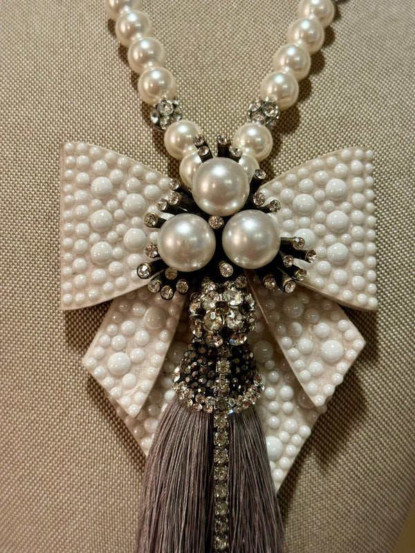 The Giving Collection: Pearl Yourself Together