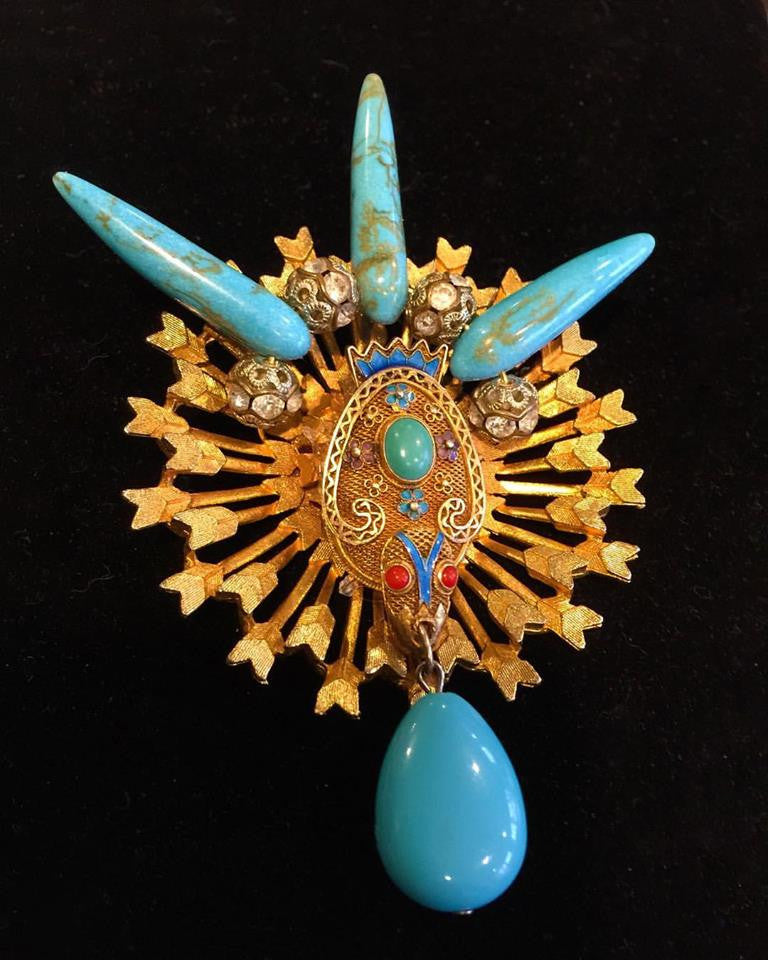 Shooting Arrow Brooch