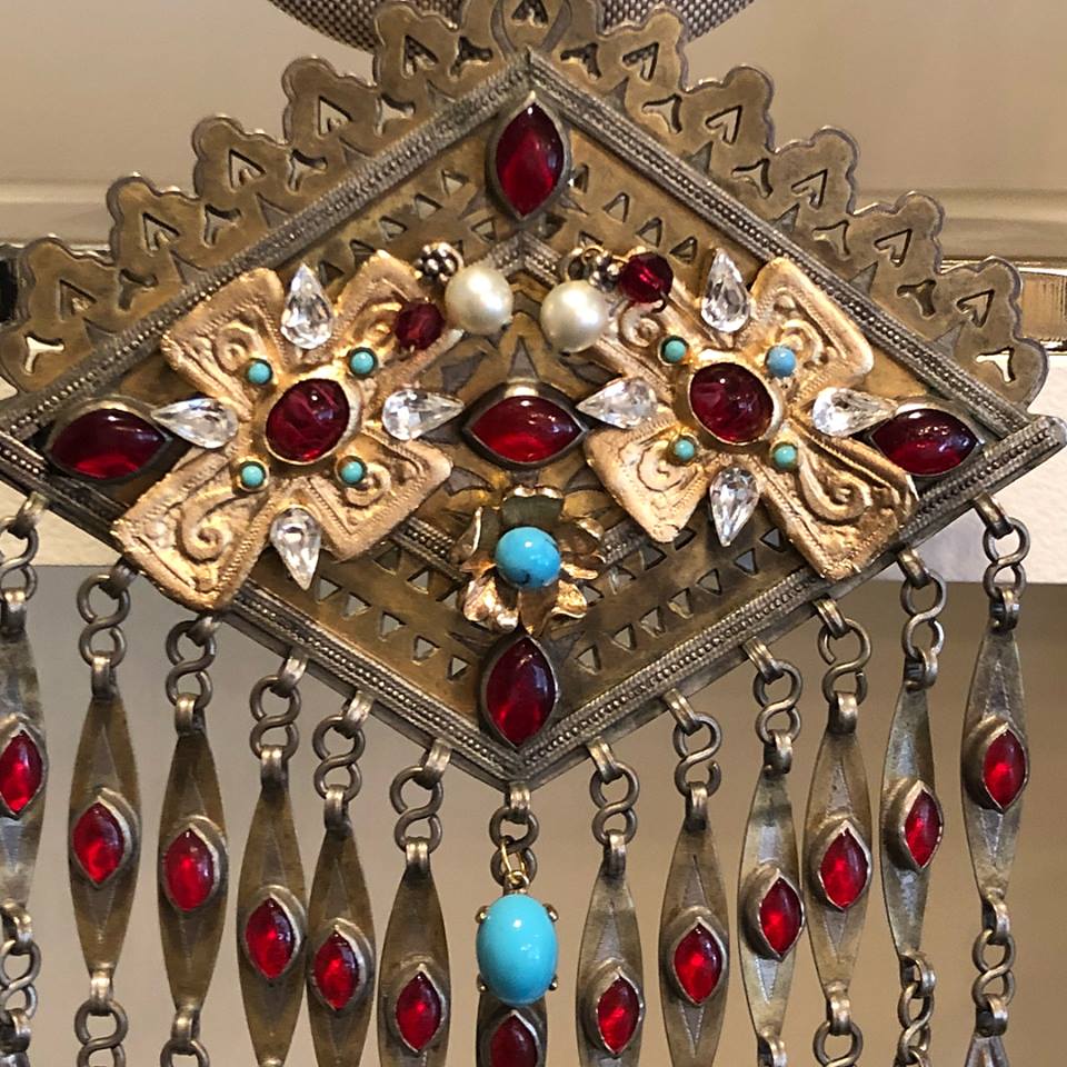 Monumental Garnet Emblem