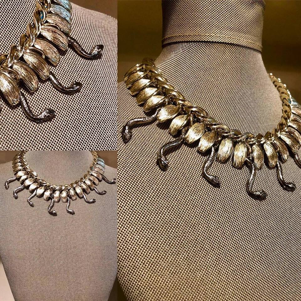 Serpentine Collar