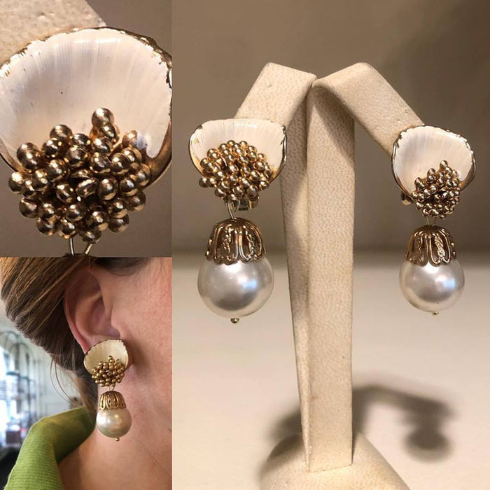 Caviar Clamshells