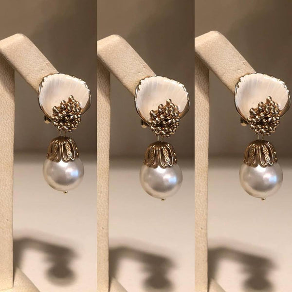 Caviar Clamshells