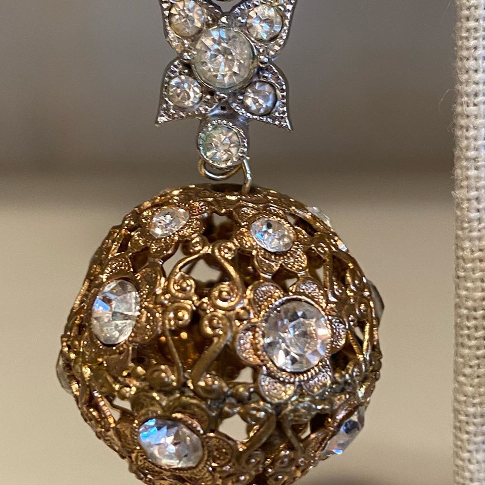 Floral Filigree Pendulums