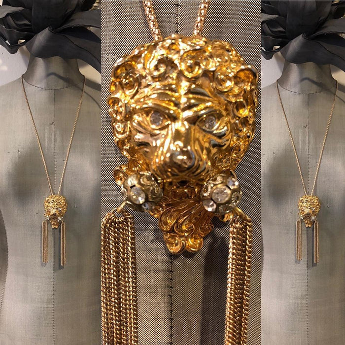Lion Tassel