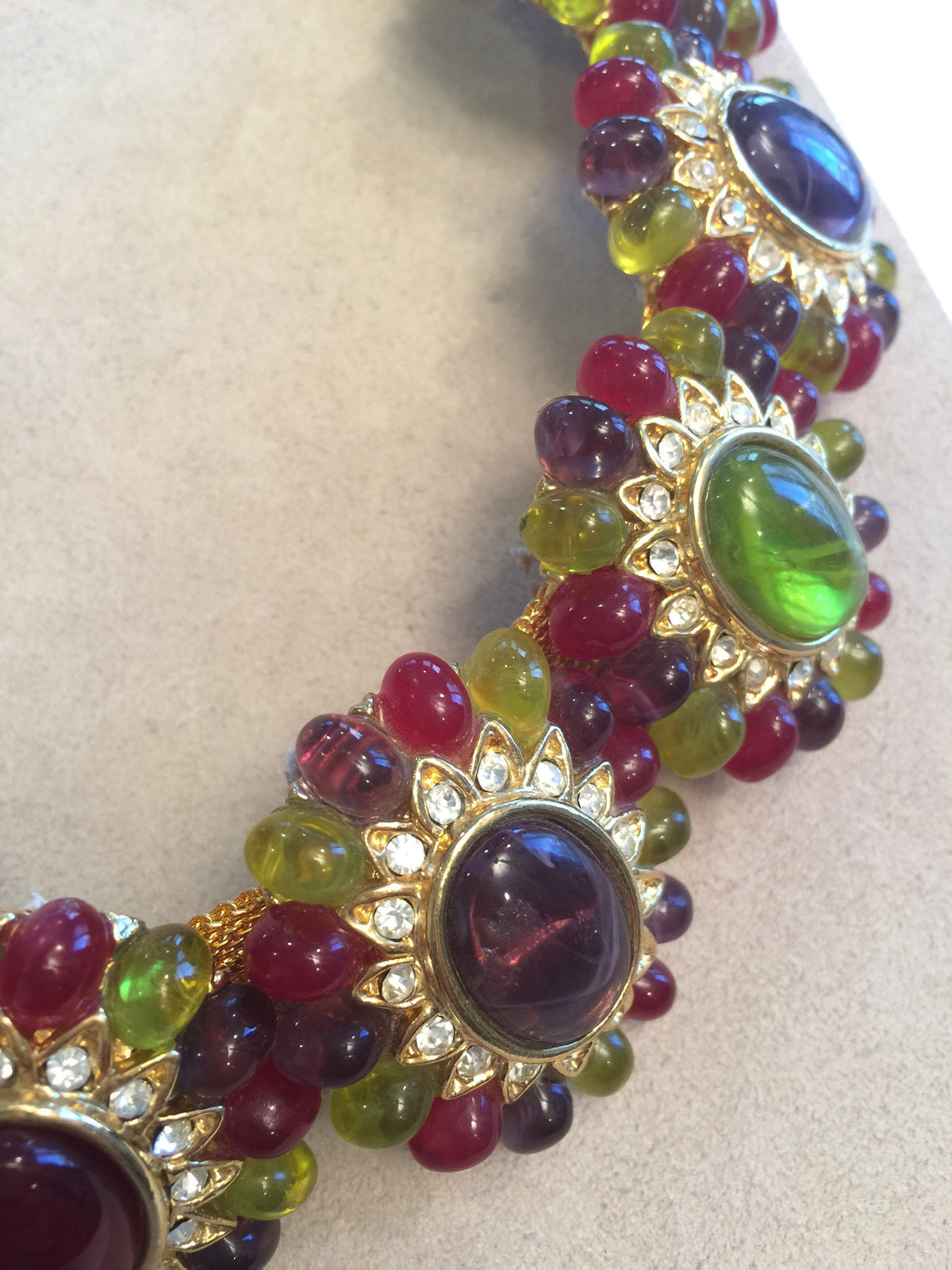 Mock Gem Collar