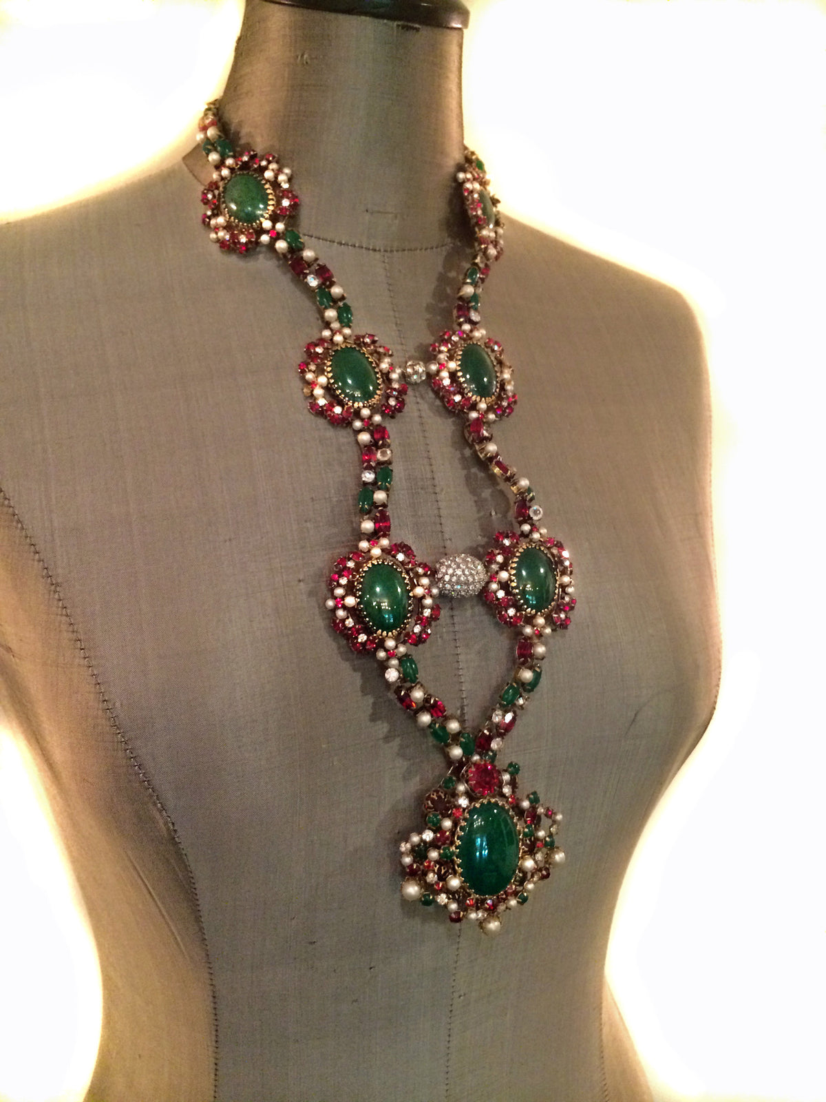 Serpentine Paste and Pearl