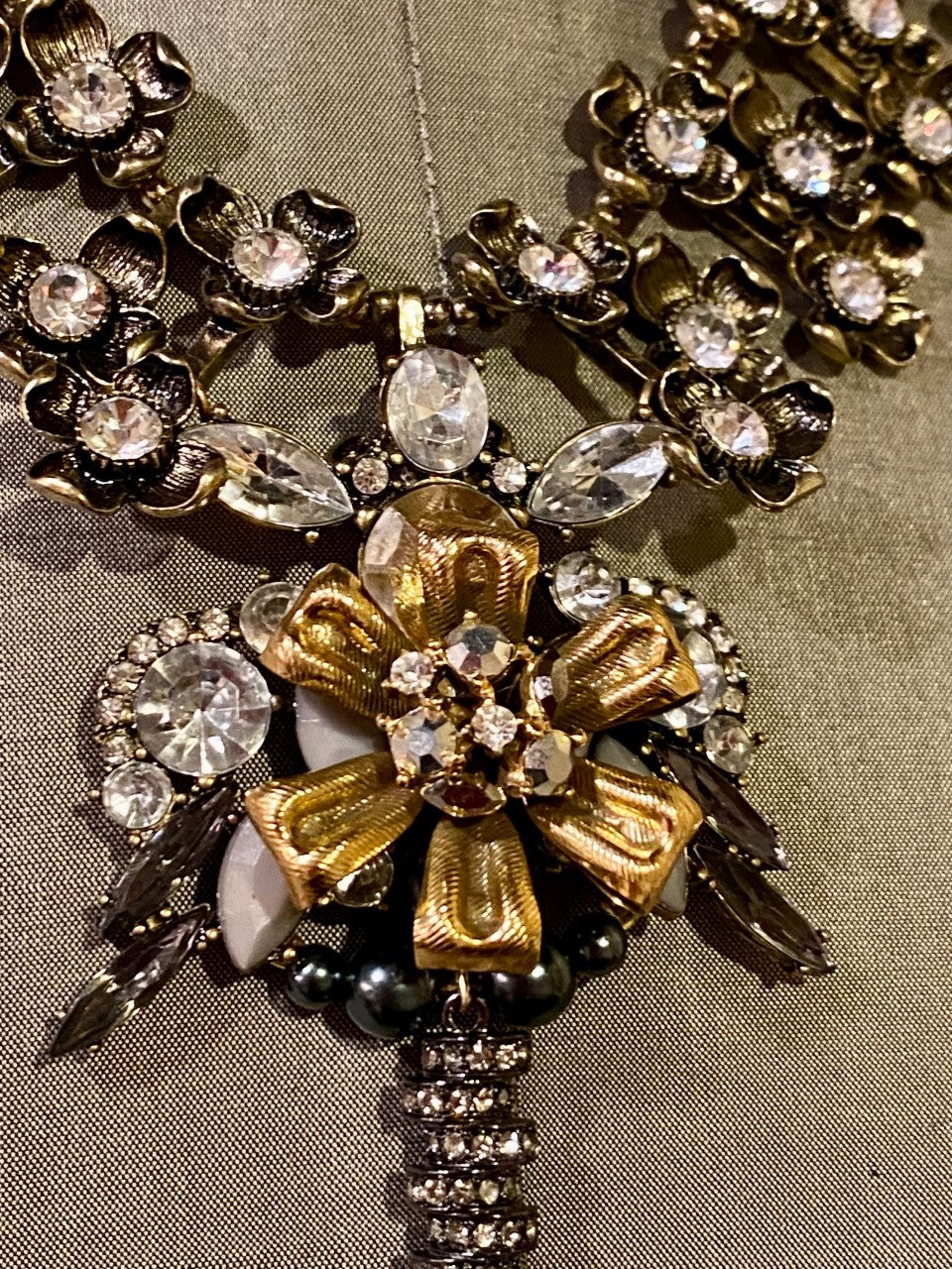 Floral Wreath Collar